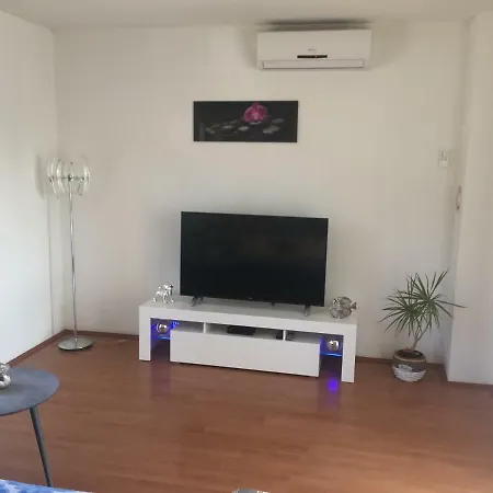 Emma Apartment *